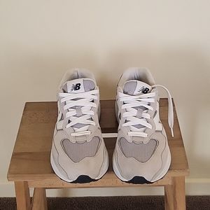 New Balance 57/40 size 8.5 grey